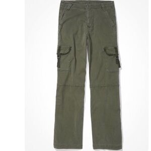 American eagle dreamy drape cargo  size 6  in great shape
